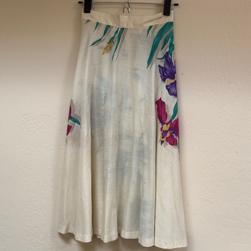 Vintage Floral A-Line Skirt in Cream